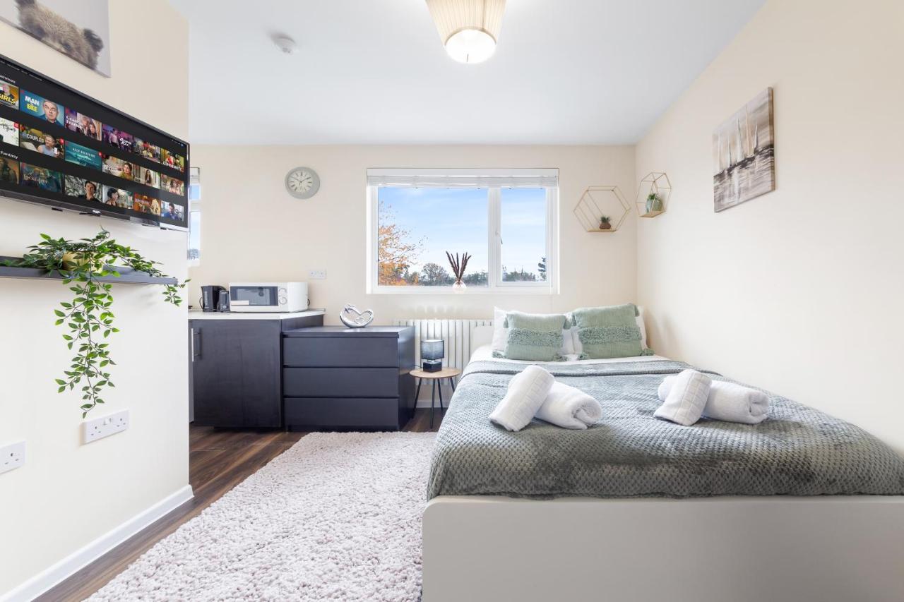Twickenham Homes 埃尔沃斯 外观 照片